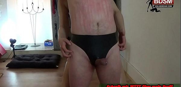  Deutsche Amateur Domina schlaegt sklaven rot - german fedom BDSM spankinig